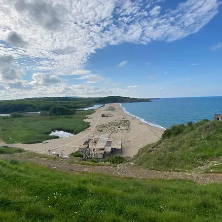 каравана робинзон крузо Camping Bŭnzarito