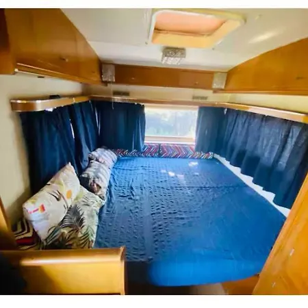 Camping каравана робинзон крузо Bŭnzarito