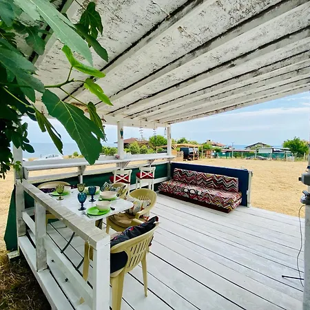 каравана робинзон крузо Camping Bŭnzarito